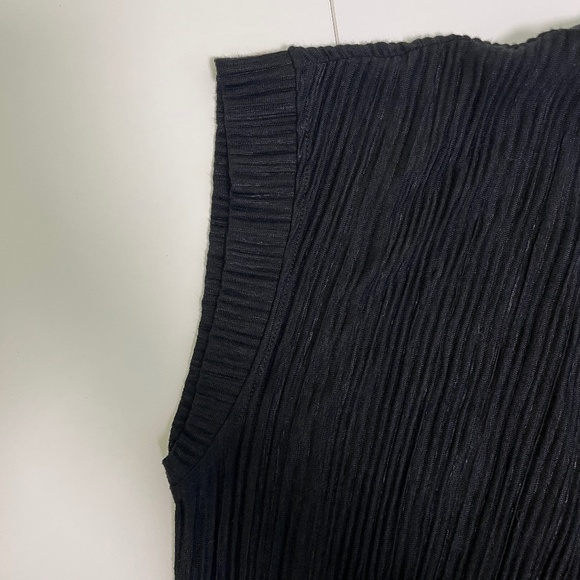 Plus Size XXL RW&CO. Black Textured Short Sleeve Top - Picture 3 of 6